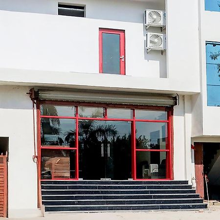 Super Townhouse Balua Road Pahadiya Hotel Benares Buitenkant foto