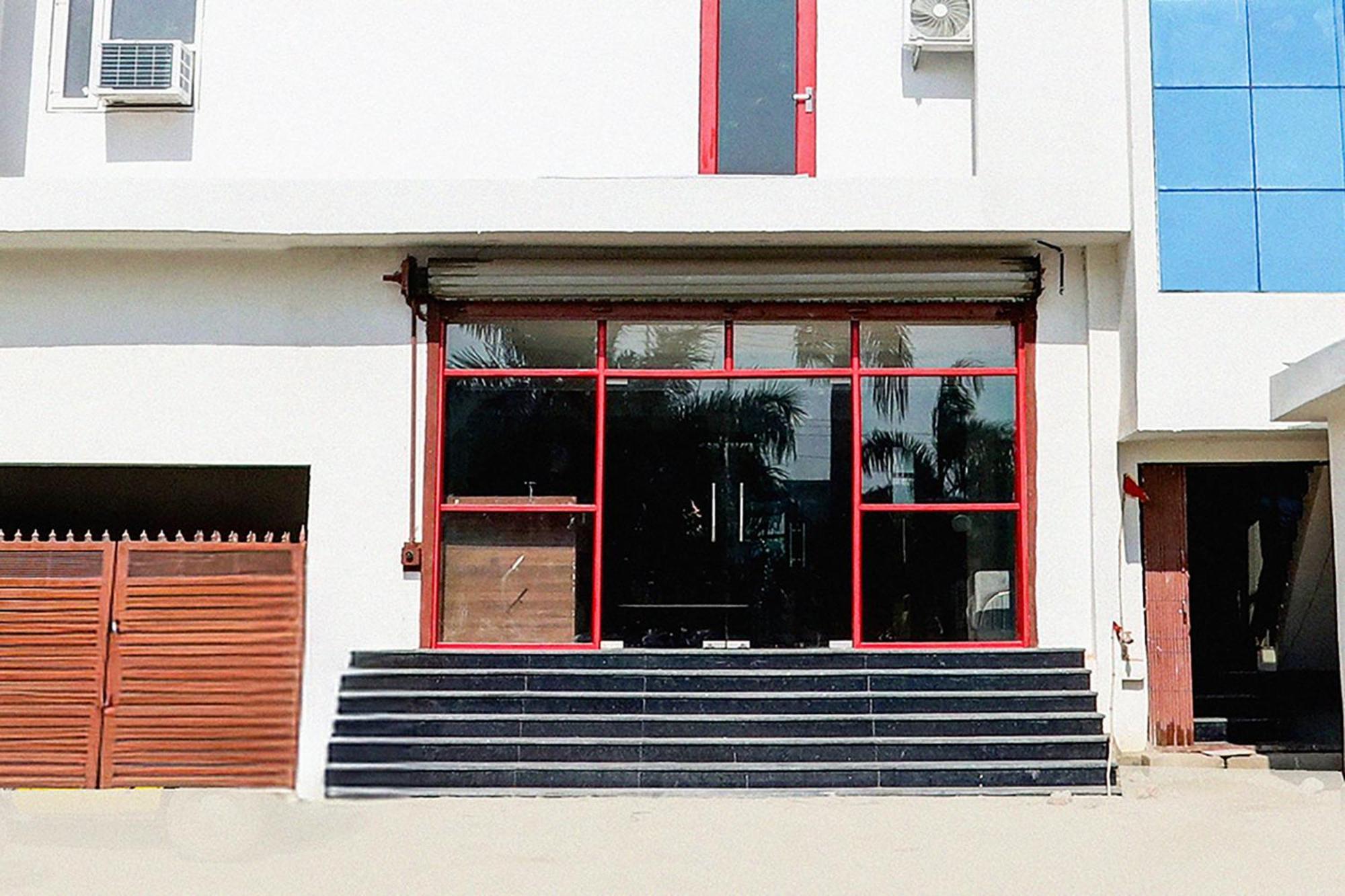 Super Townhouse Balua Road Pahadiya Hotel Benares Buitenkant foto