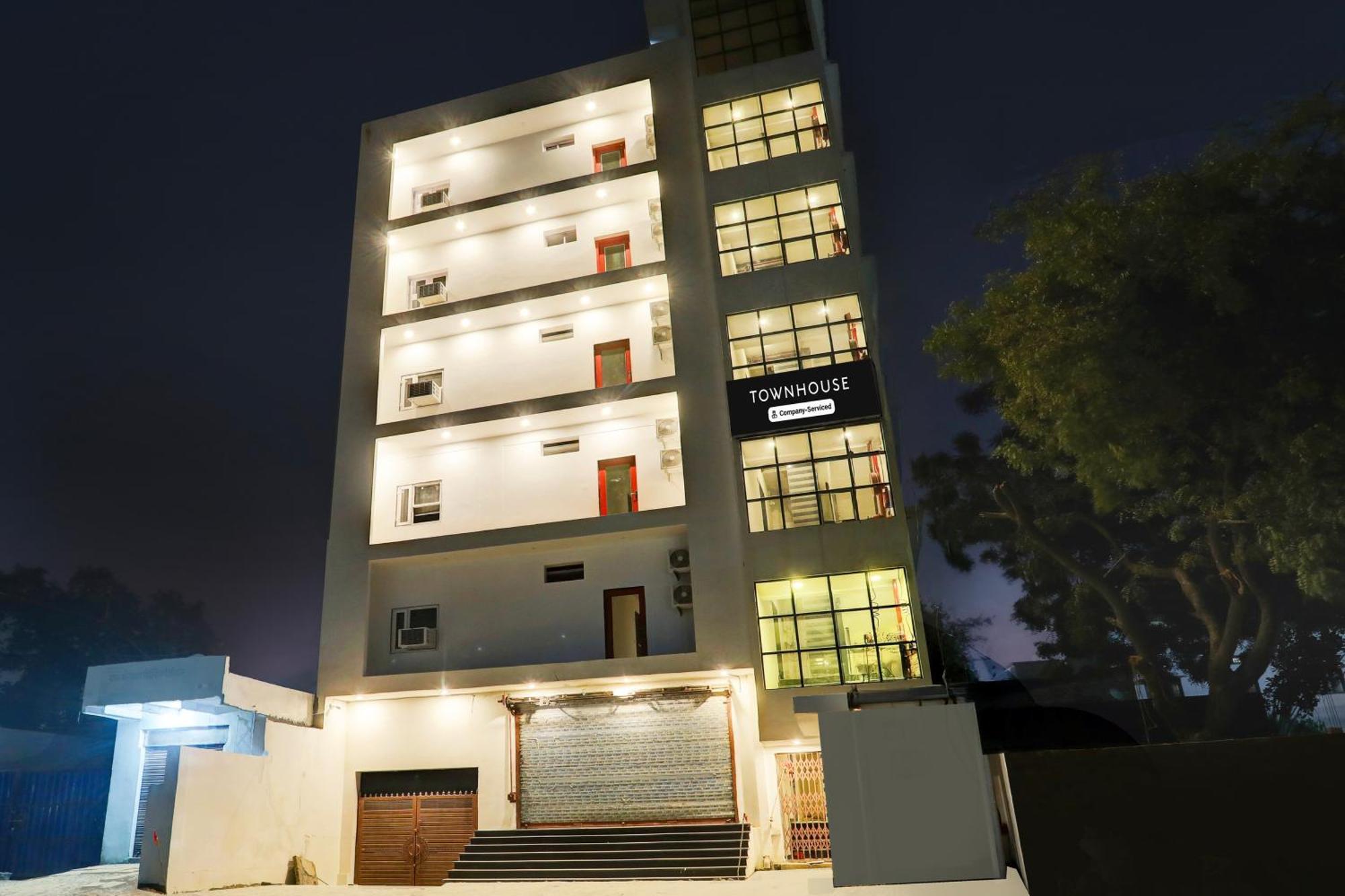 Super Townhouse Balua Road Pahadiya Hotel Benares Buitenkant foto
